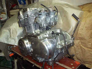 Gauche MOTEUR.jpg (73142 octets)