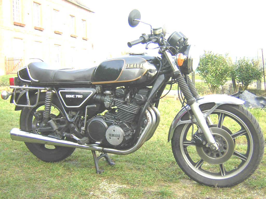 XS 750 D 1 +2.jpg (336529 octets)